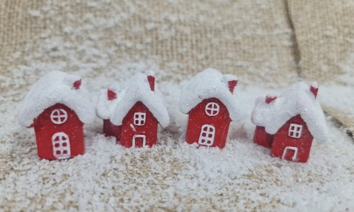 Figurki Domki na przylepcu 4 szt. Czerwone 